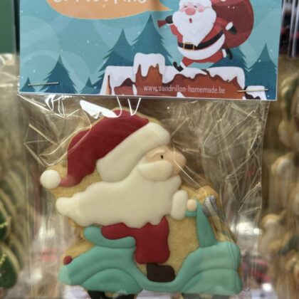 Père Noël en scooter